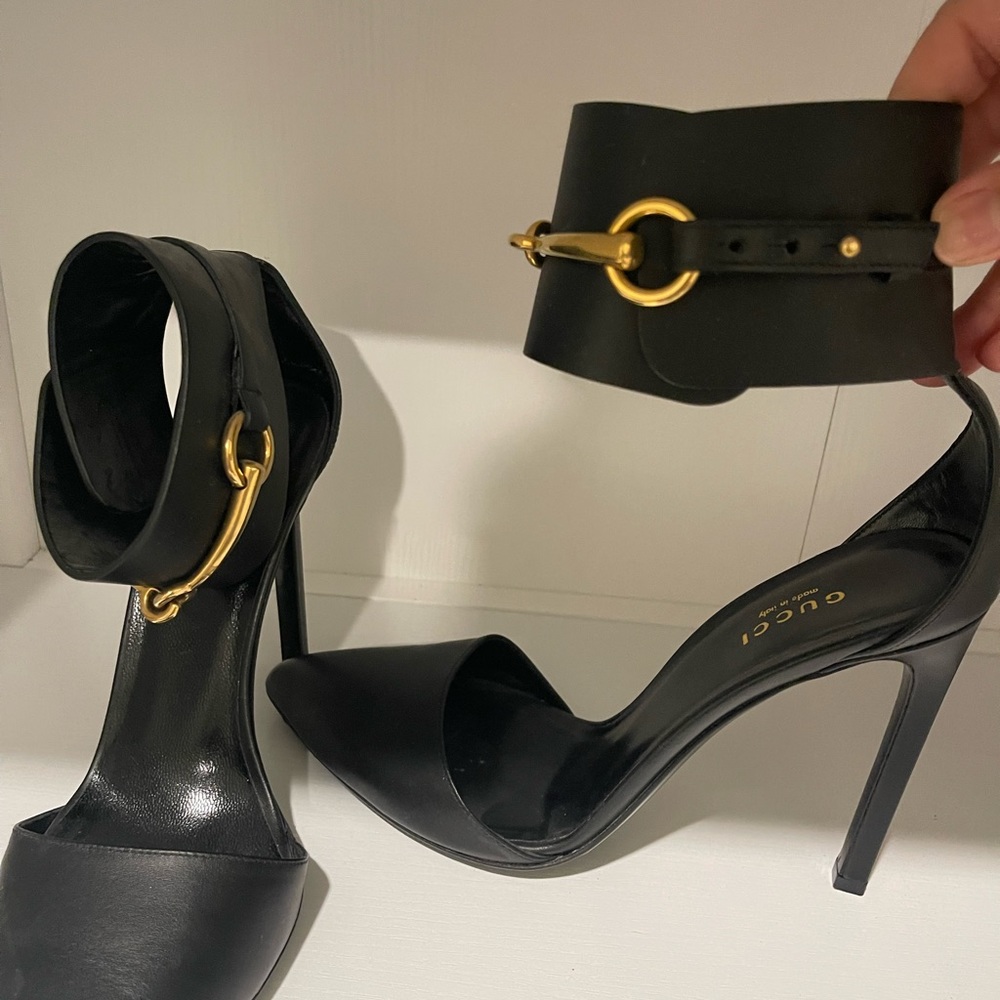 Gucci pumps